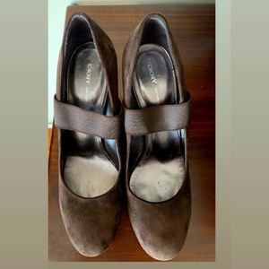 Donna Karan chocolate brown suede high heel round toe elastic front band  size 9